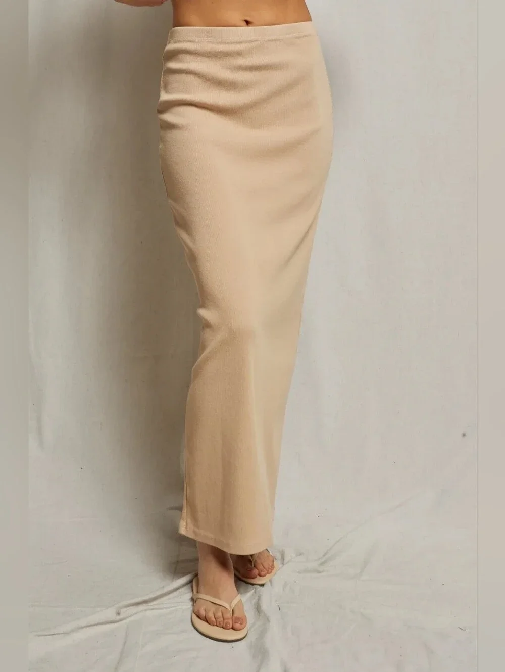 PERFECT WHITE TEE Aja Structured Rib Maxi Skirt